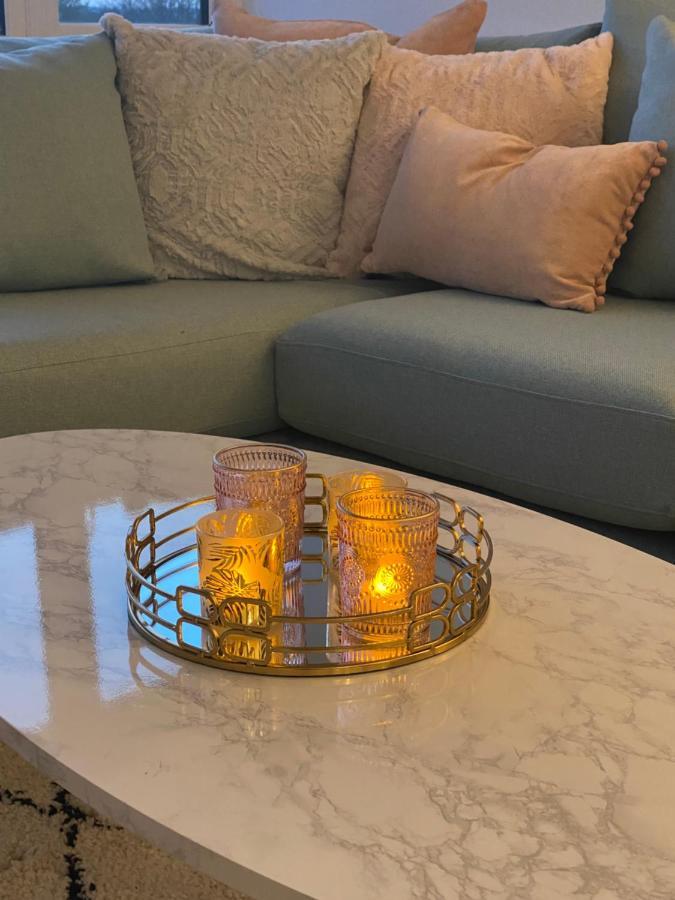 Lees Lookout Holt ,2 Bedroom Luxury Apartment With Private Parking Zewnętrze zdjęcie