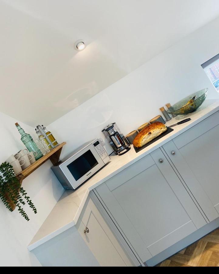 Lees Lookout Holt ,2 Bedroom Luxury Apartment With Private Parking Zewnętrze zdjęcie