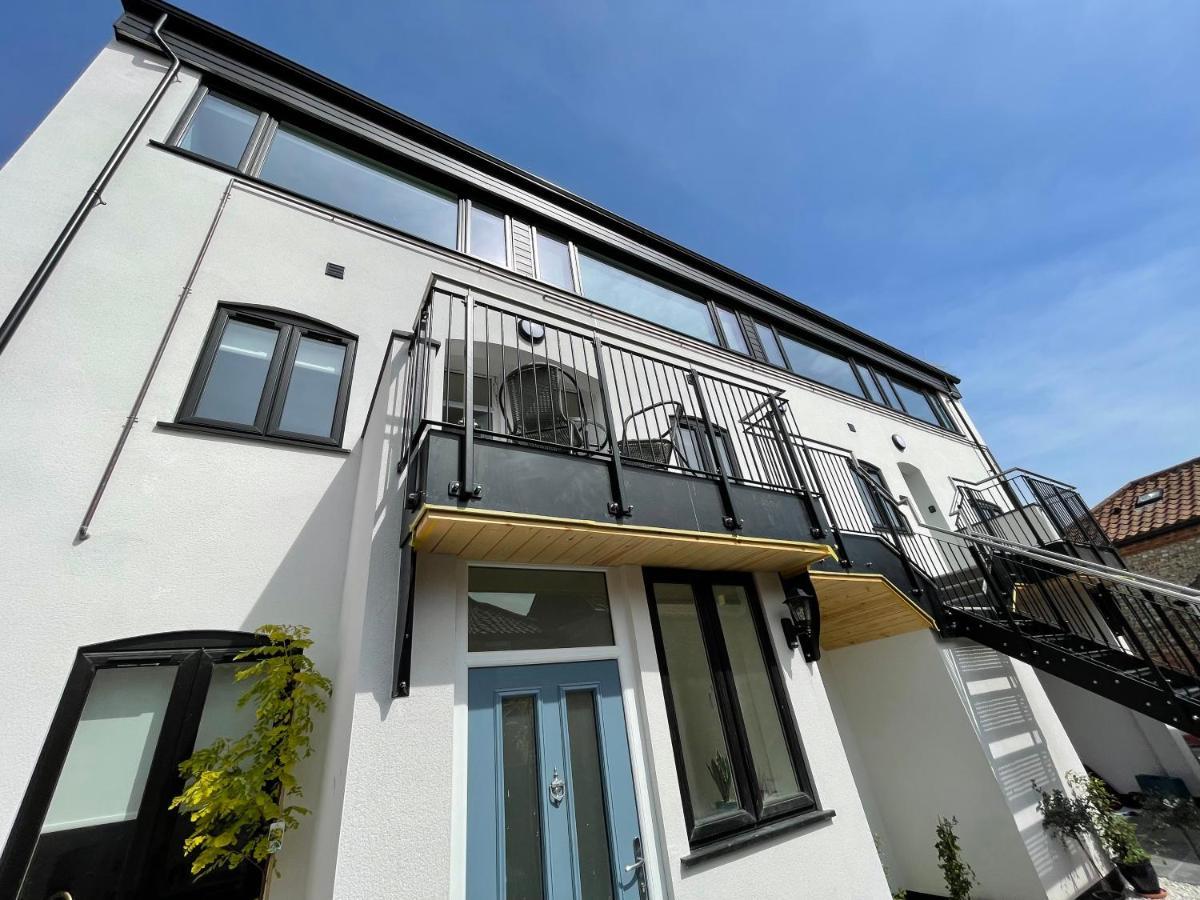Lees Lookout Holt ,2 Bedroom Luxury Apartment With Private Parking Zewnętrze zdjęcie