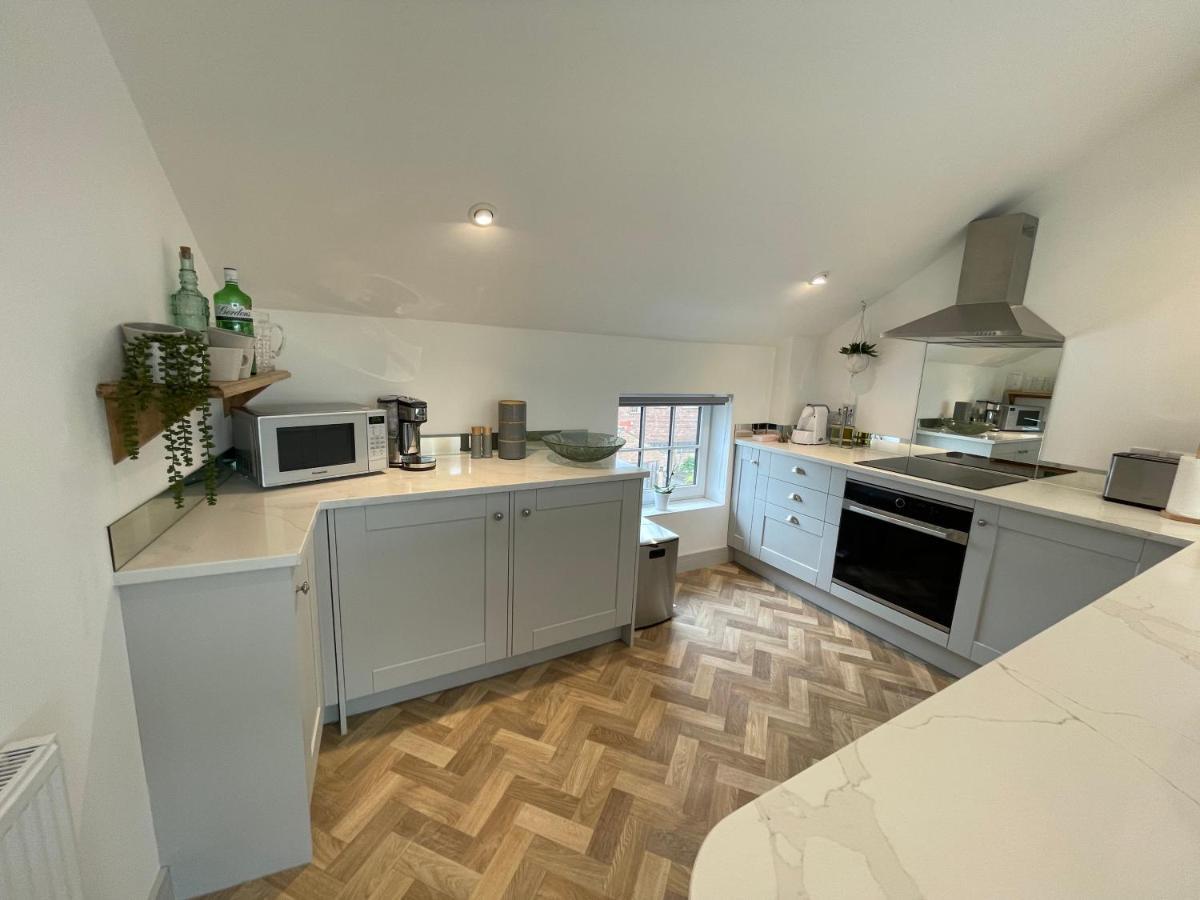 Lees Lookout Holt ,2 Bedroom Luxury Apartment With Private Parking Zewnętrze zdjęcie