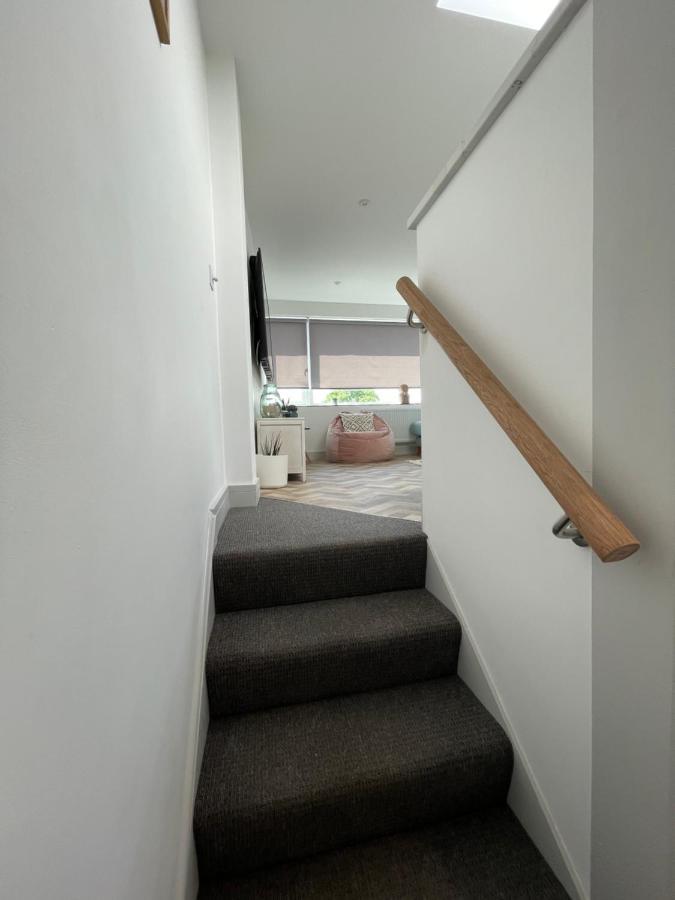 Lees Lookout Holt ,2 Bedroom Luxury Apartment With Private Parking Zewnętrze zdjęcie